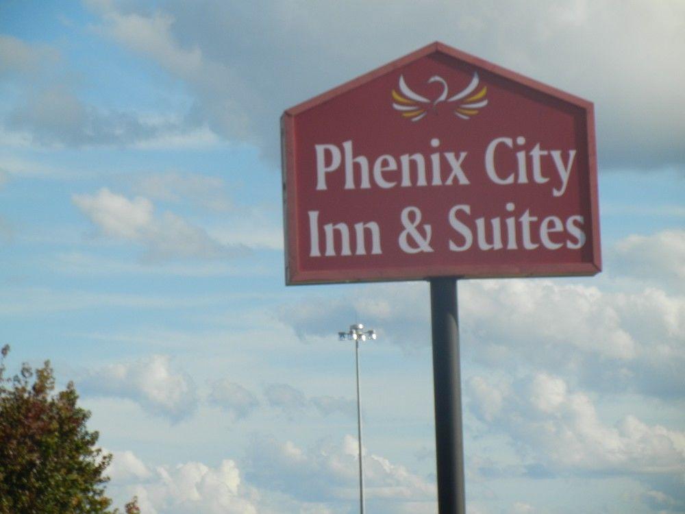 Days Inn By Wyndham Phenix City Near Fort Moore Exterior photo